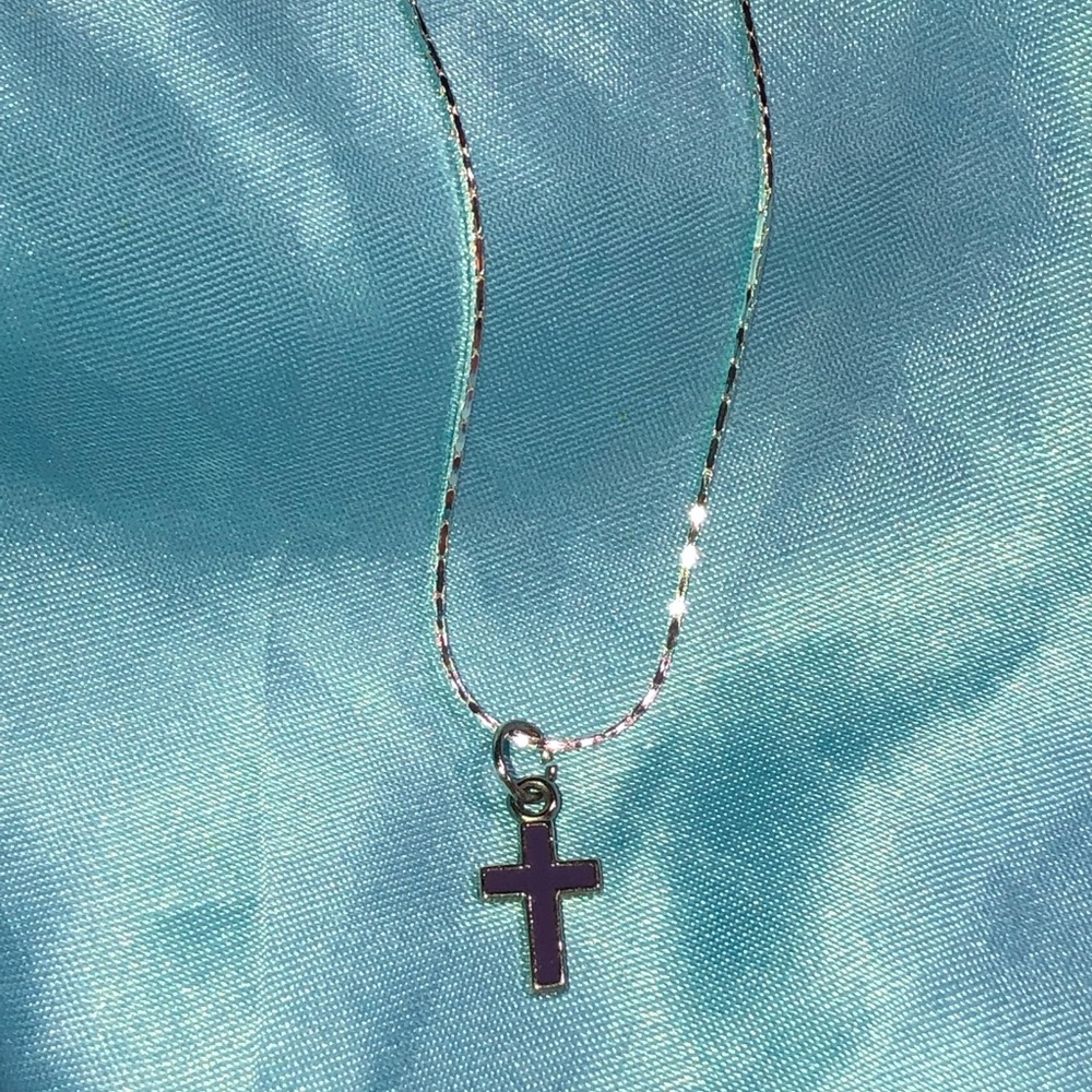 Purple cross pendant on long silver necklace chain - Picture 5 of 8